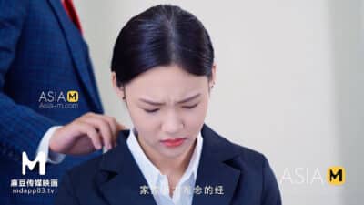 Gái đẹp cực xinh cùng anh trai hàng bự