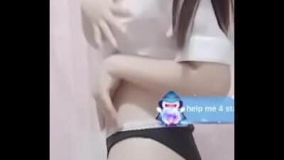 Gái xinh tới mùa nứng khoe vú , mông , lồn để tìm cặc chịch p2