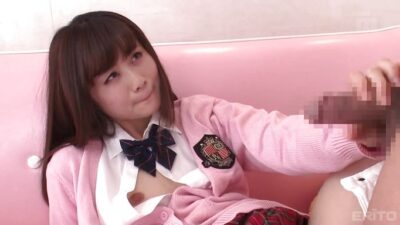 Nữ sinh có sở thích không thể cưỡng lại với dương vật